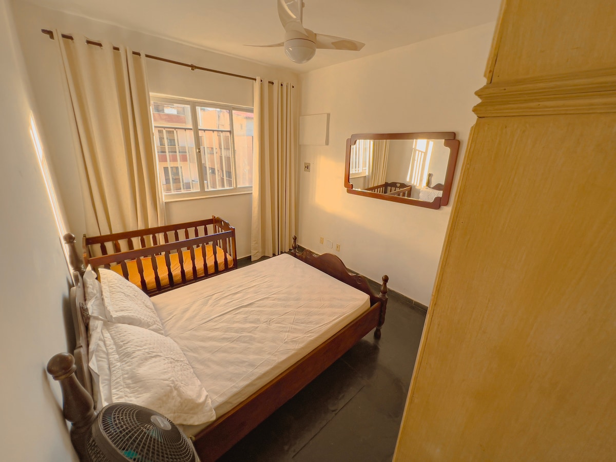 Постелнина на барање – надоместок за перење алишта. (повеќе информации во описот за сместувањето) 