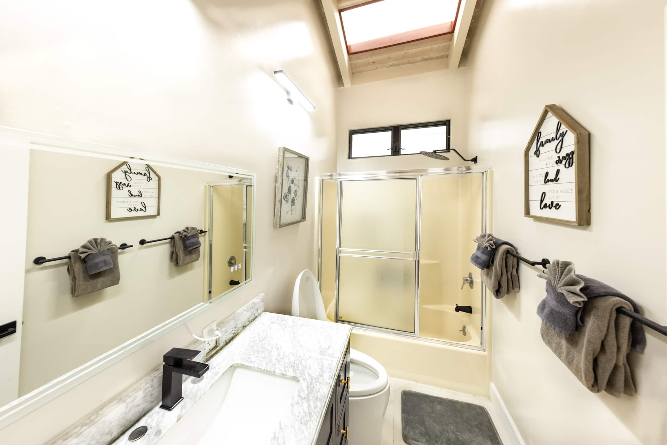 Home in Kailua-Kona · ★4.92 · 3 bedrooms · 4 beds · 2 private baths - Image 18