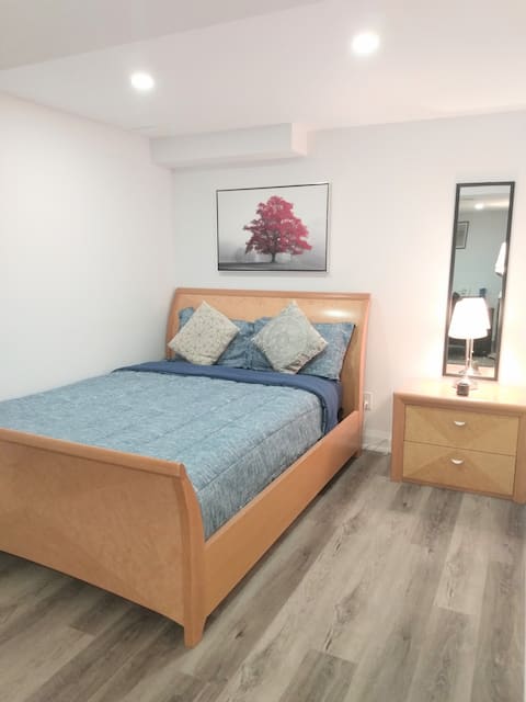 Beautiful 2BR Basement Apartment with Free parking