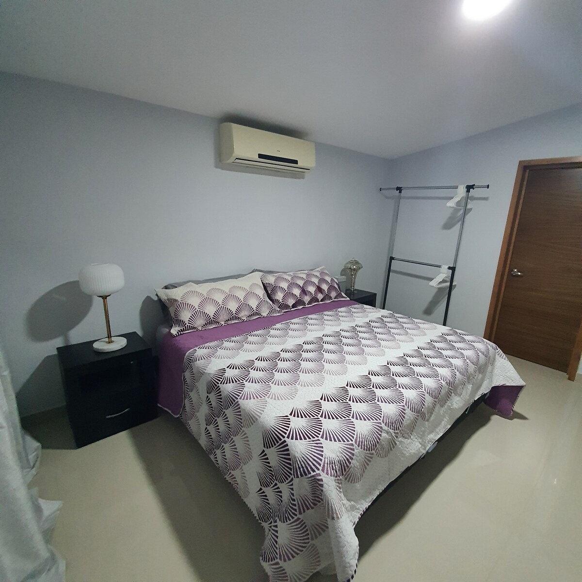 King Size Rack Bed to Hang Equipago with Hooks