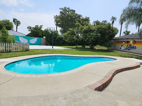 Full House with Pool ＆ Basketball Court in LA