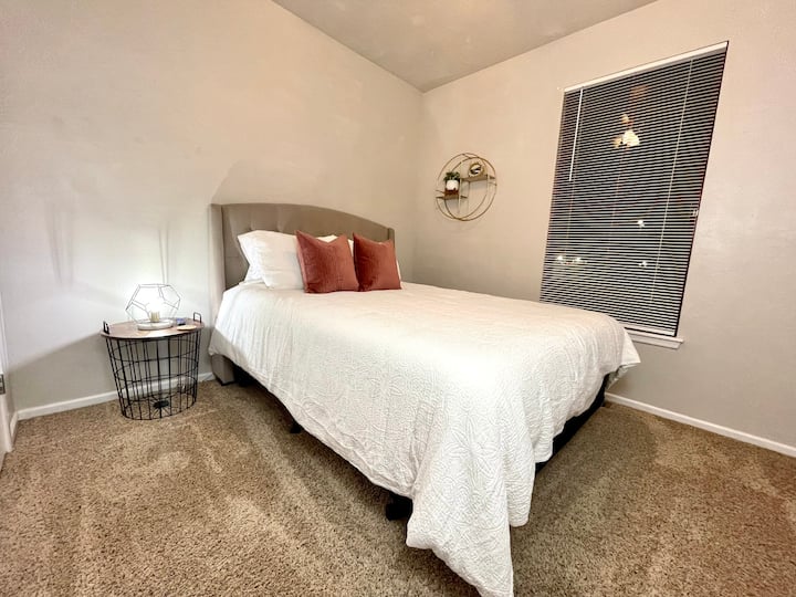 Სტუმრის საძინებელი 1