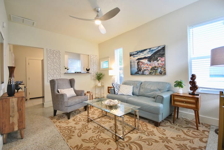 Lakeside - Lake Davis Art Deco Cottage 5c - Orlando, FL
