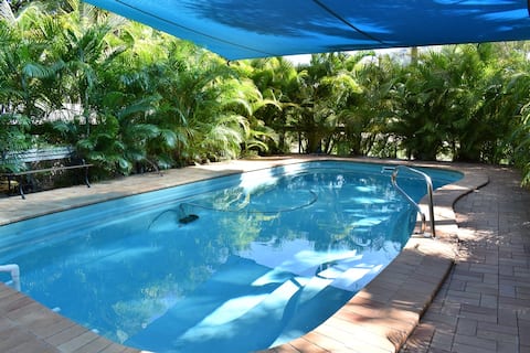 Popular Airbnb listing: Private self contained 1 bedroom unit. in Townsville City