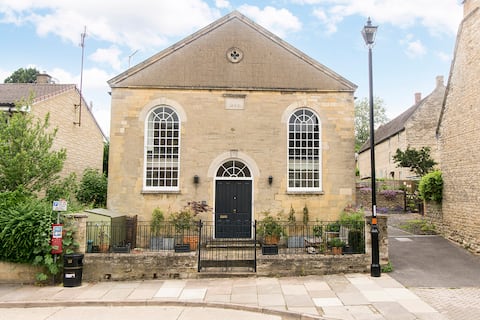 3 bedroom converted chapel in historic Oundle