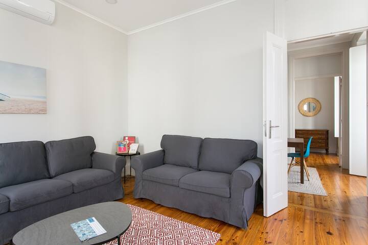 NEW! Lisbon Comfy Apartment IV gallery image 5