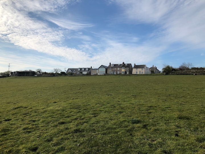 Rural location with Sea, Country and Castle View Cottages for Rent in Langton Matravers