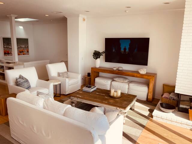 Malibu Road Cozy Beach House gallery image 4