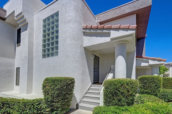 Palm Springs Condo - Palm Springs, CA