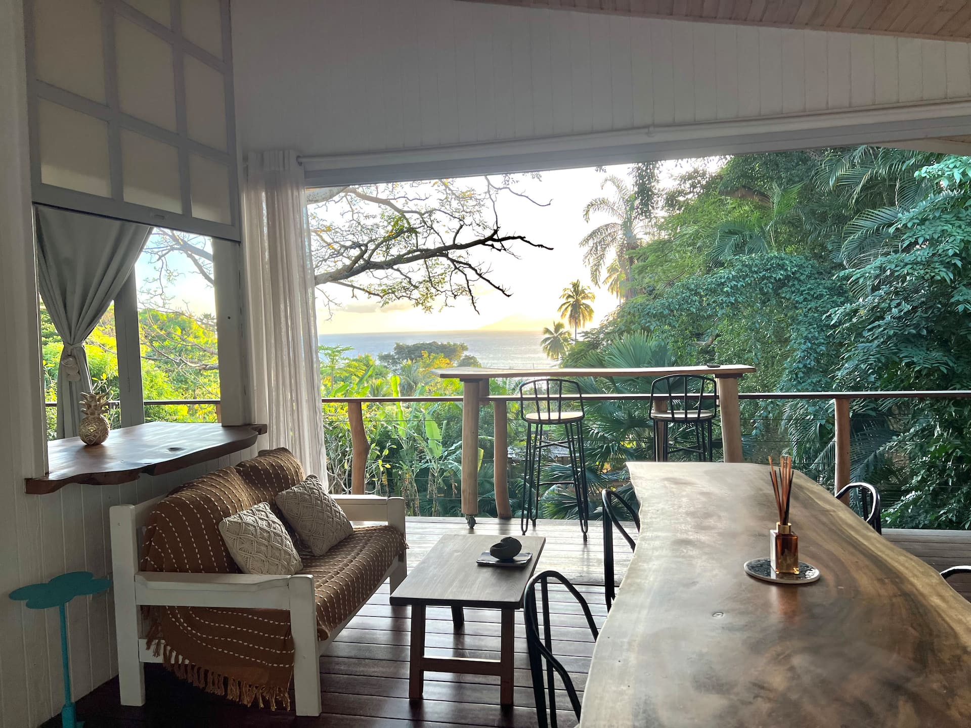 Charming bungalow with sea view Punaauia — photo 4