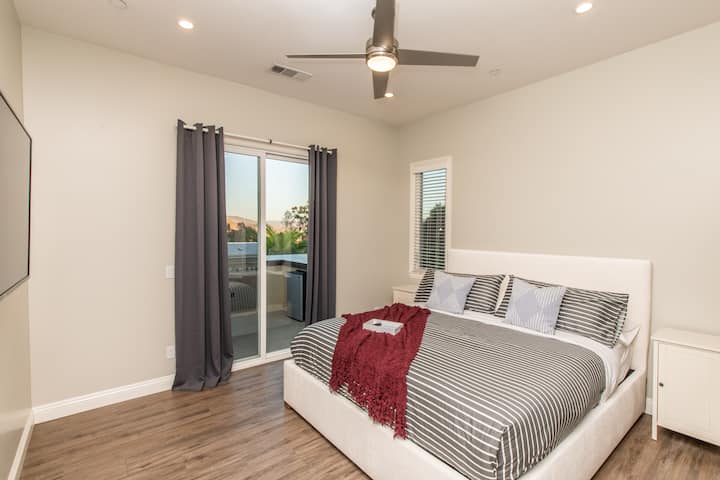 Bedroom #3- 1 King Bed, with TV