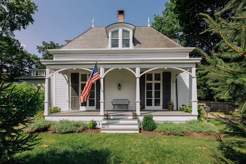 The Gatehouse in Historic Hyde Park
