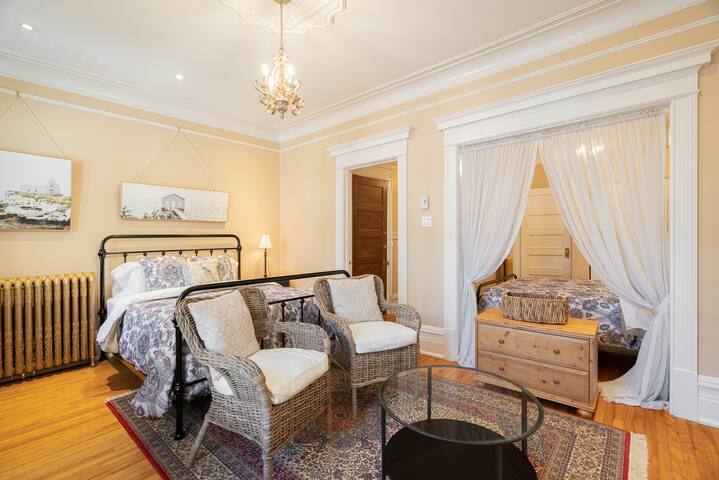 4YOU gallery image 4