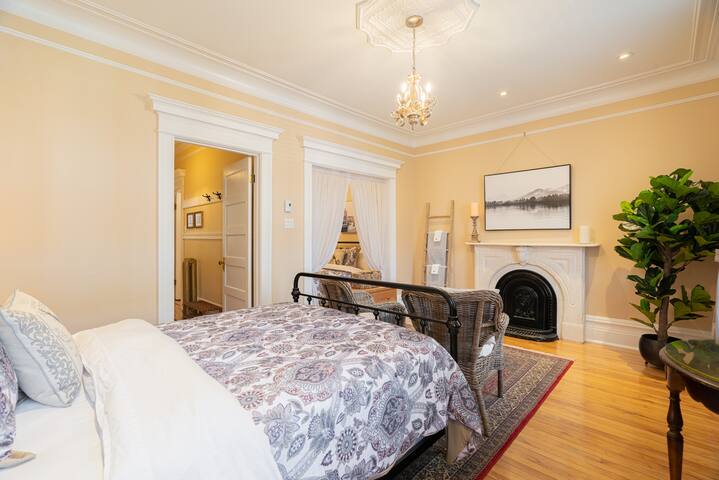 4YOU gallery image 3