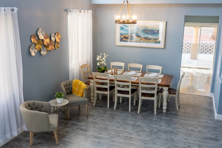 Beautiful 5br Vegas Getaway  15 Mins To Strip - Las Vegas, NV
