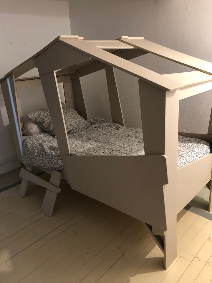 Lit cabane: 90 -190 ม.