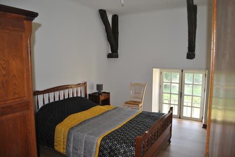 Very nice old farmhouse in a quiet area.