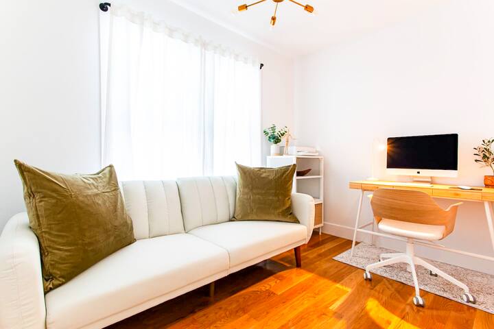 Farmhouse-chic Oasis in the City gallery image 5