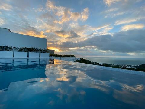 Award-winning home with ocean view in Casa Blanca