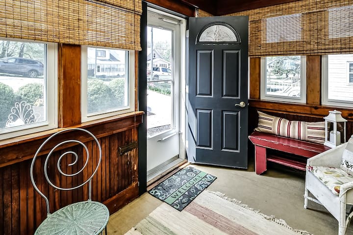 Mlango wa mbele na mlango wa ukumbi