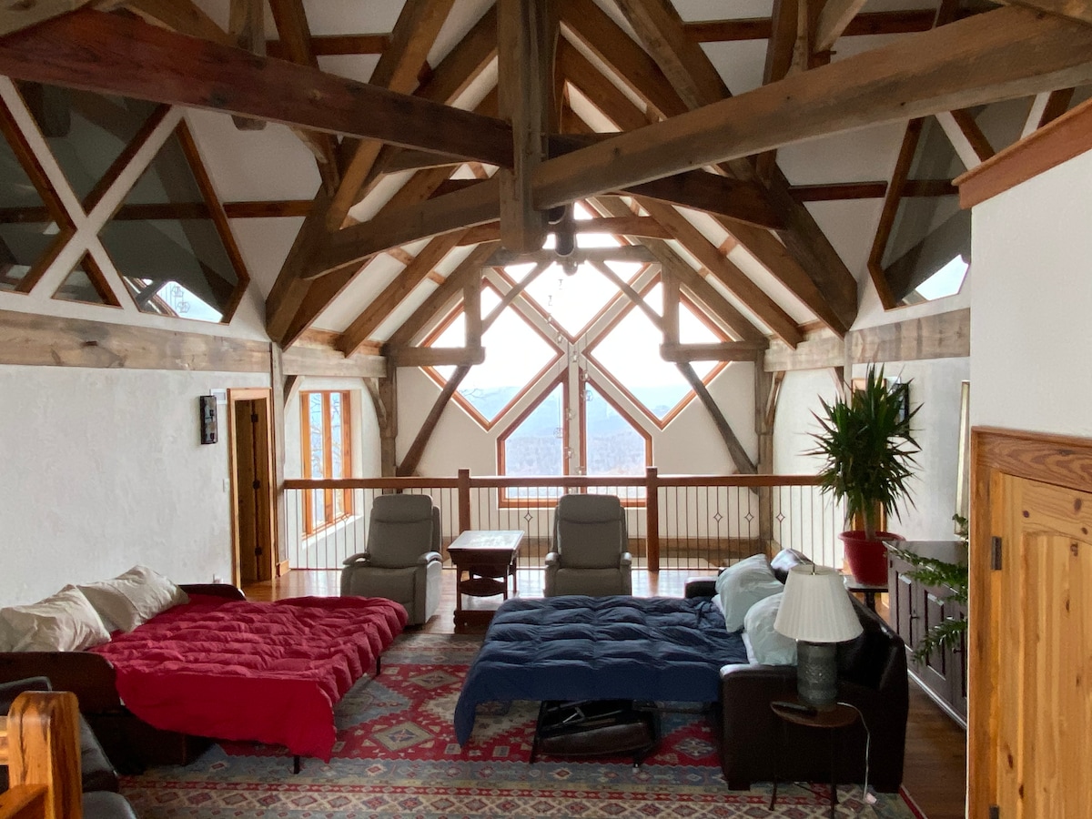 Vuta malkia katika eneo la kawaida la ghorofa ya pili