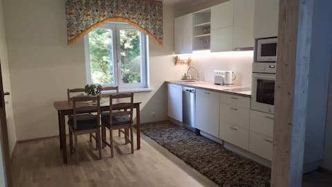 Cozy and private apartment /Tammelinn/Maarjamõisa