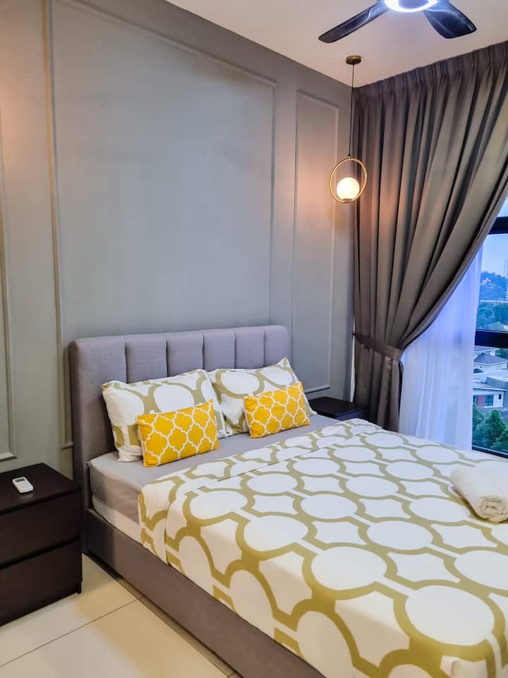 Მთავარი ოთახი 152 × 203 სმ საწოლით