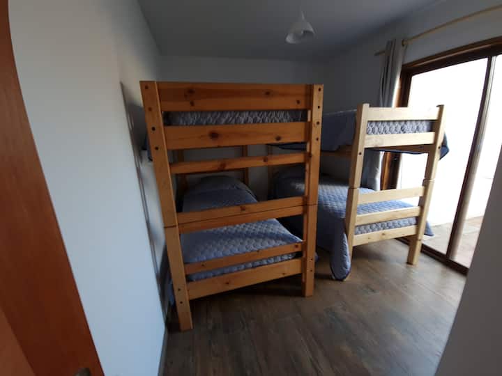 4 dhoma gjumi, kati i parë.