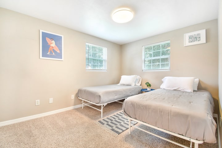 חדר שינה 2 עם 2 מיטות יחיד