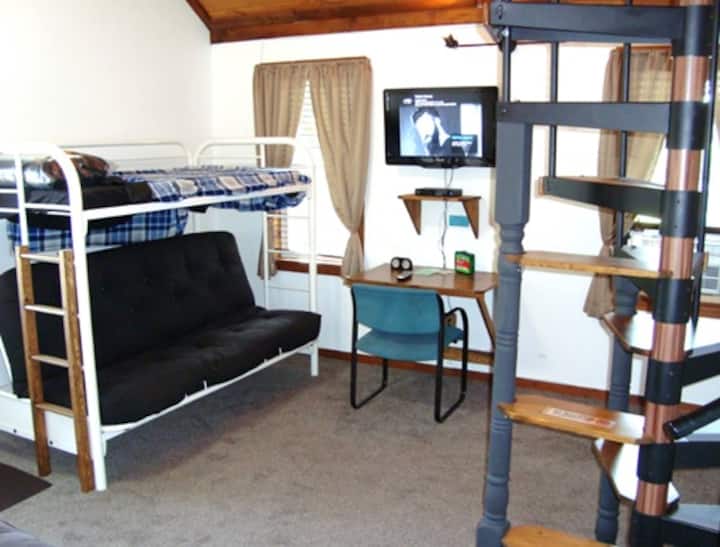 Rapid River Gladstone Little Bay De Noc Area 8 Bed - Gladstone, MI
