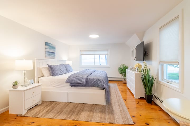 Water view - master bedroom King bed