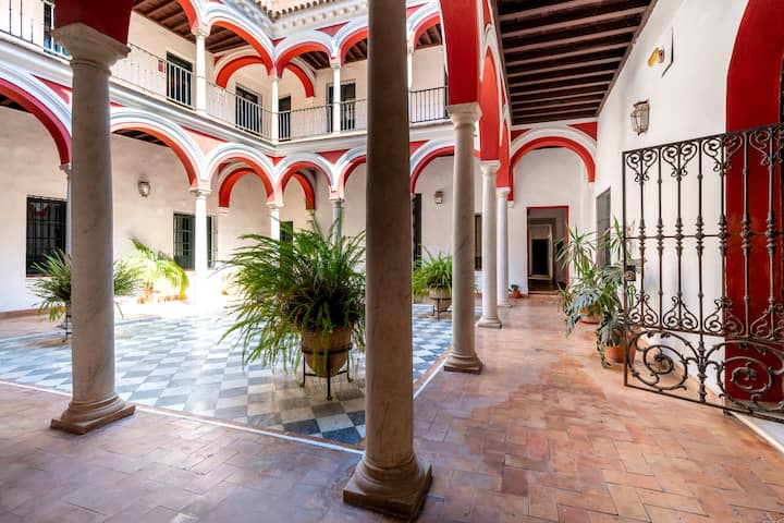 airbnb tours seville