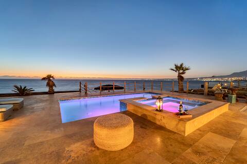 Stunning Luxury Ocean-Front Casa with Pool & Spa