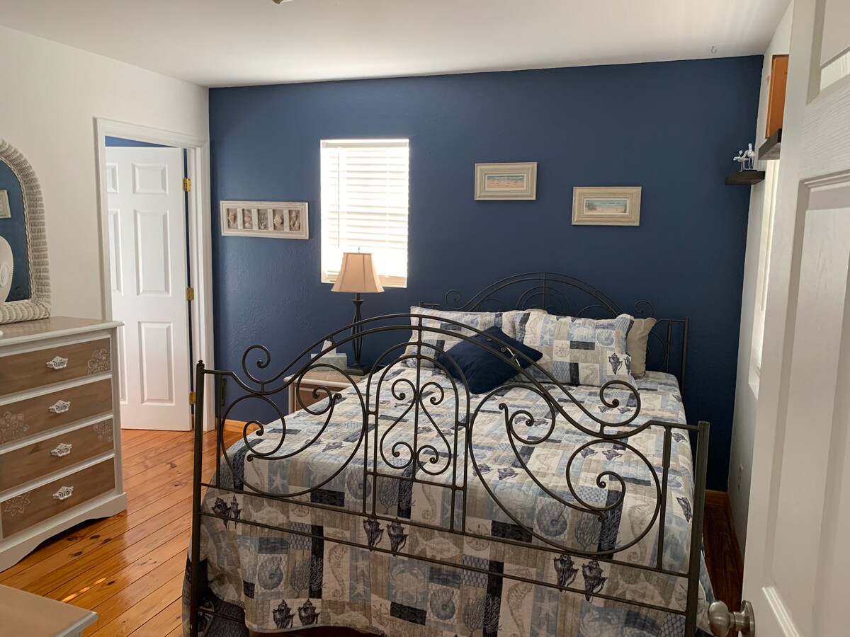 Dormitorio de abajo (queen).