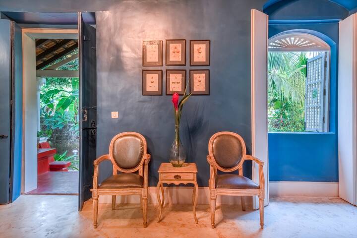 Living room image 3