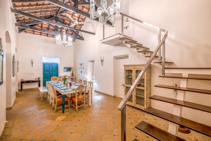 Dining area image 3