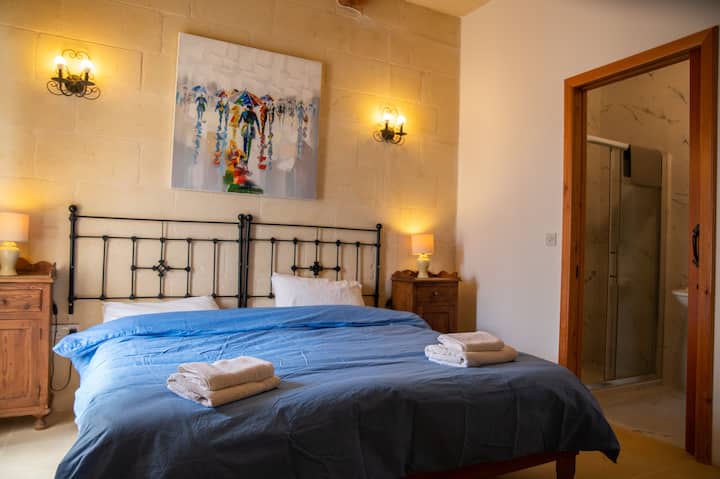 带套房设施的双人客房 