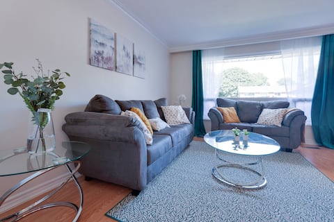 Top Airbnb: 4BR Whitby Home near Thermea Spa & GO Station in Whitby