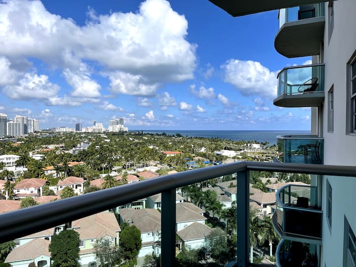 Bright/stylish 2 Br Condo Stunning View Of Ocean - Sunny Isles Beach, FL