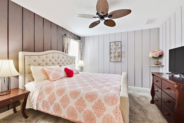 غرفة النوم الثالثة - سرير بحجم كبير