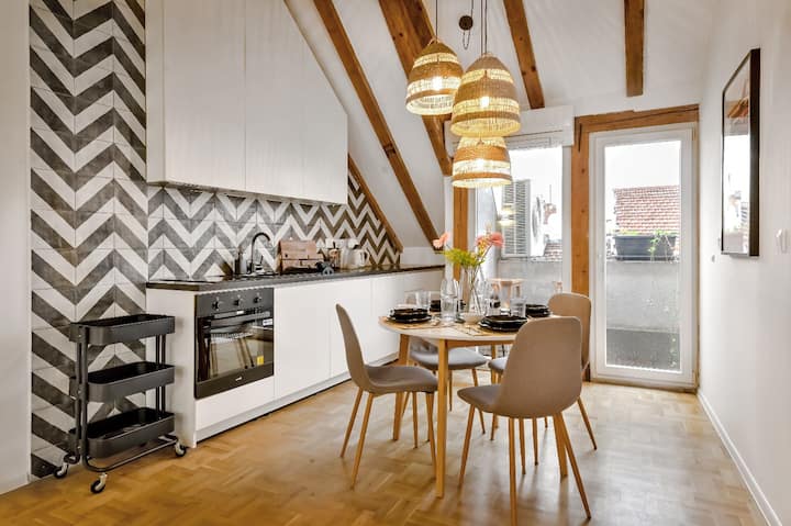 Dreamy Sunset Loft in Sofia City Center