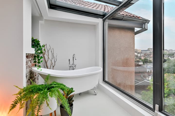 Dreamy Sunset Loft in Sofia City Center