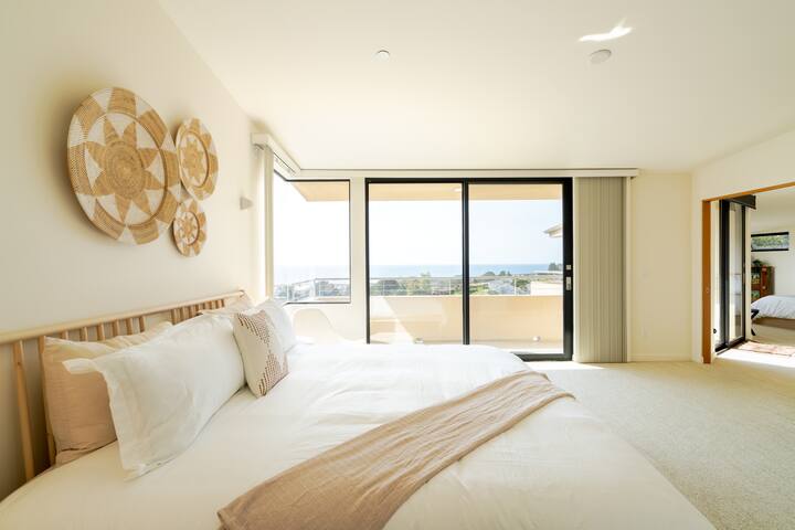 Stunning 5BR Terrace Home | Incredible Ocean Views gallery image 3