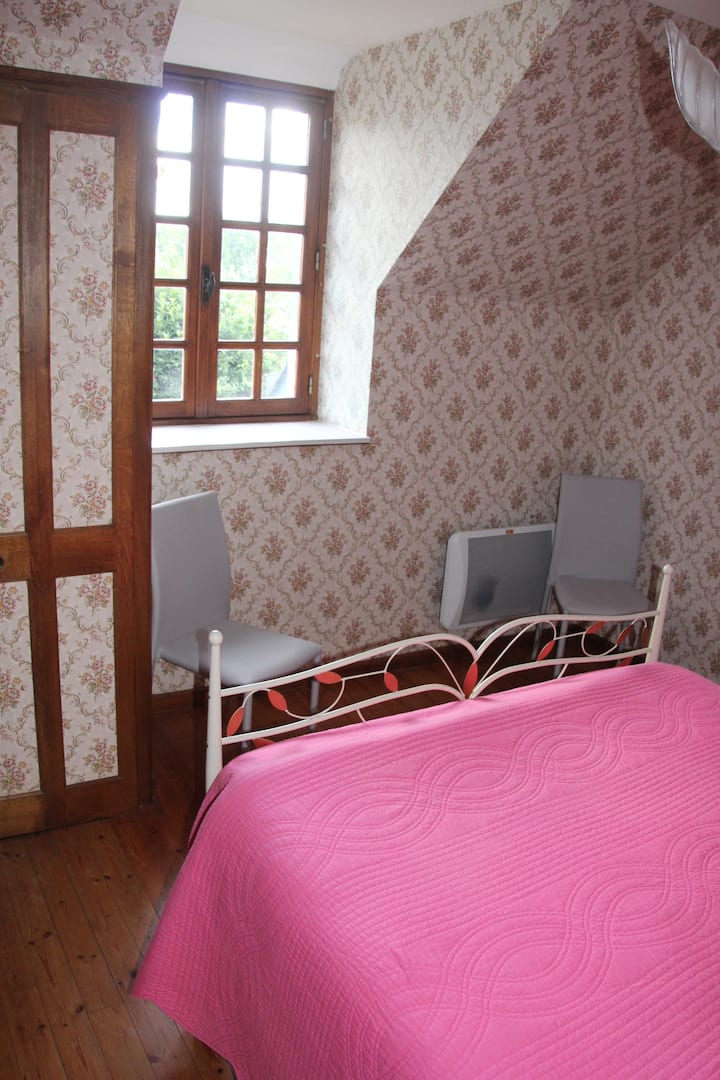 1er Habitación doble piso con punto de agua en armario