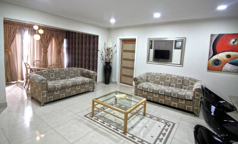 Qamaras Luxurious Self-Catering apartments. Unit 4 gallery image 3