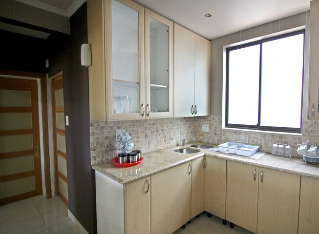 Qamaras Luxurious Self-Catering apartments. Unit 4 gallery image 2