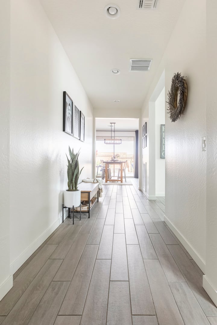 Large One Bedroom With Private Bath In Chandler - Chandler, AZ