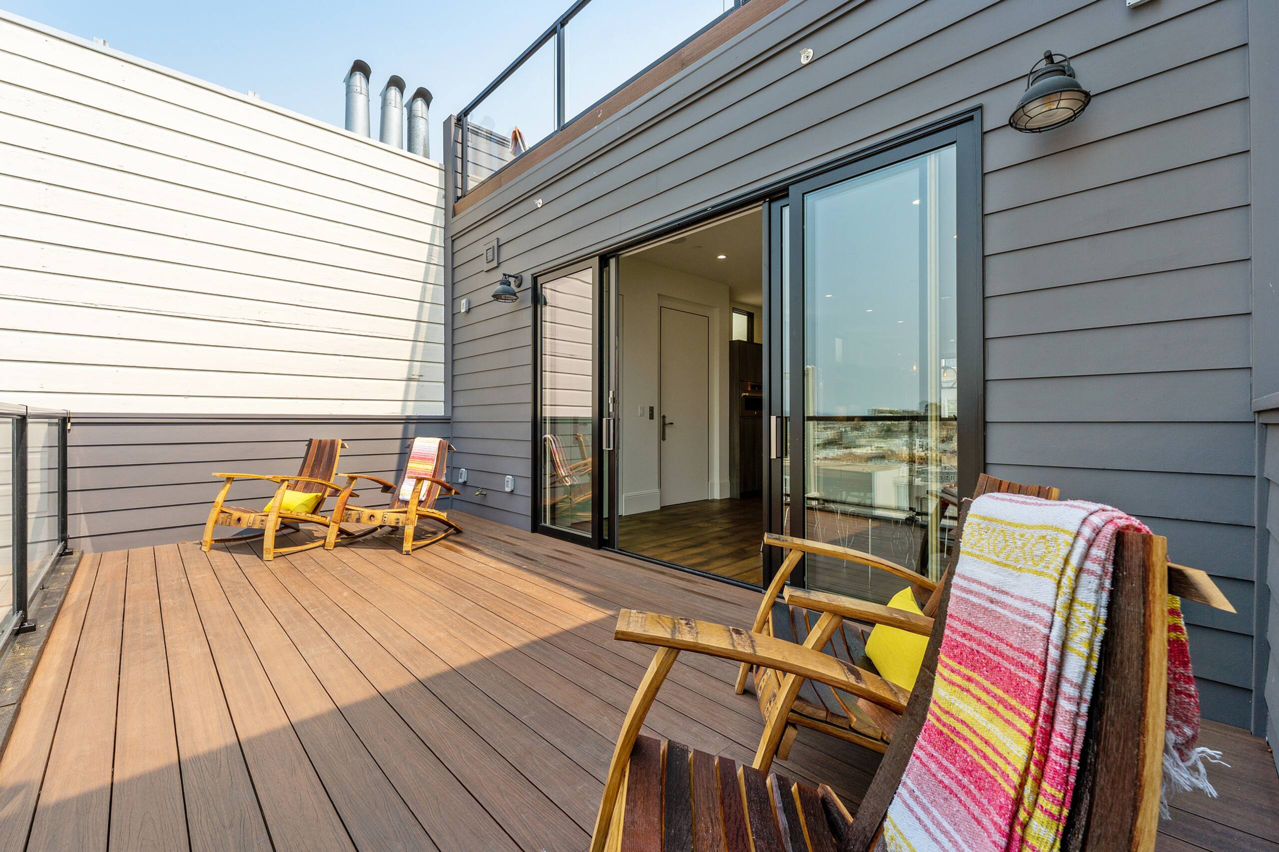 Home in San Francisco · ★4.95 · 2 bedrooms · 2 beds · 3.5 baths - Image 58