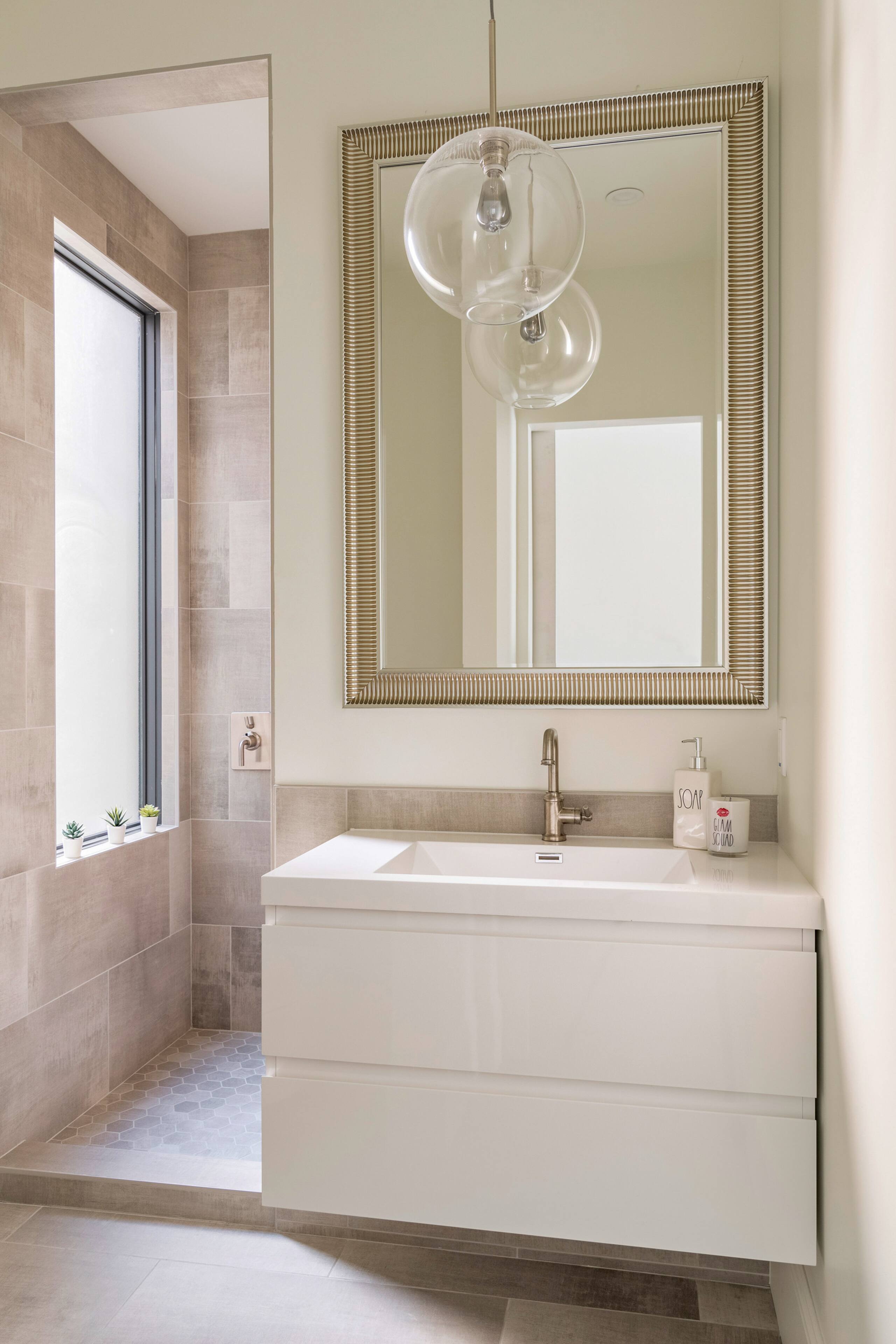 Home in San Francisco · ★4.95 · 2 bedrooms · 2 beds · 3.5 baths - Image 55