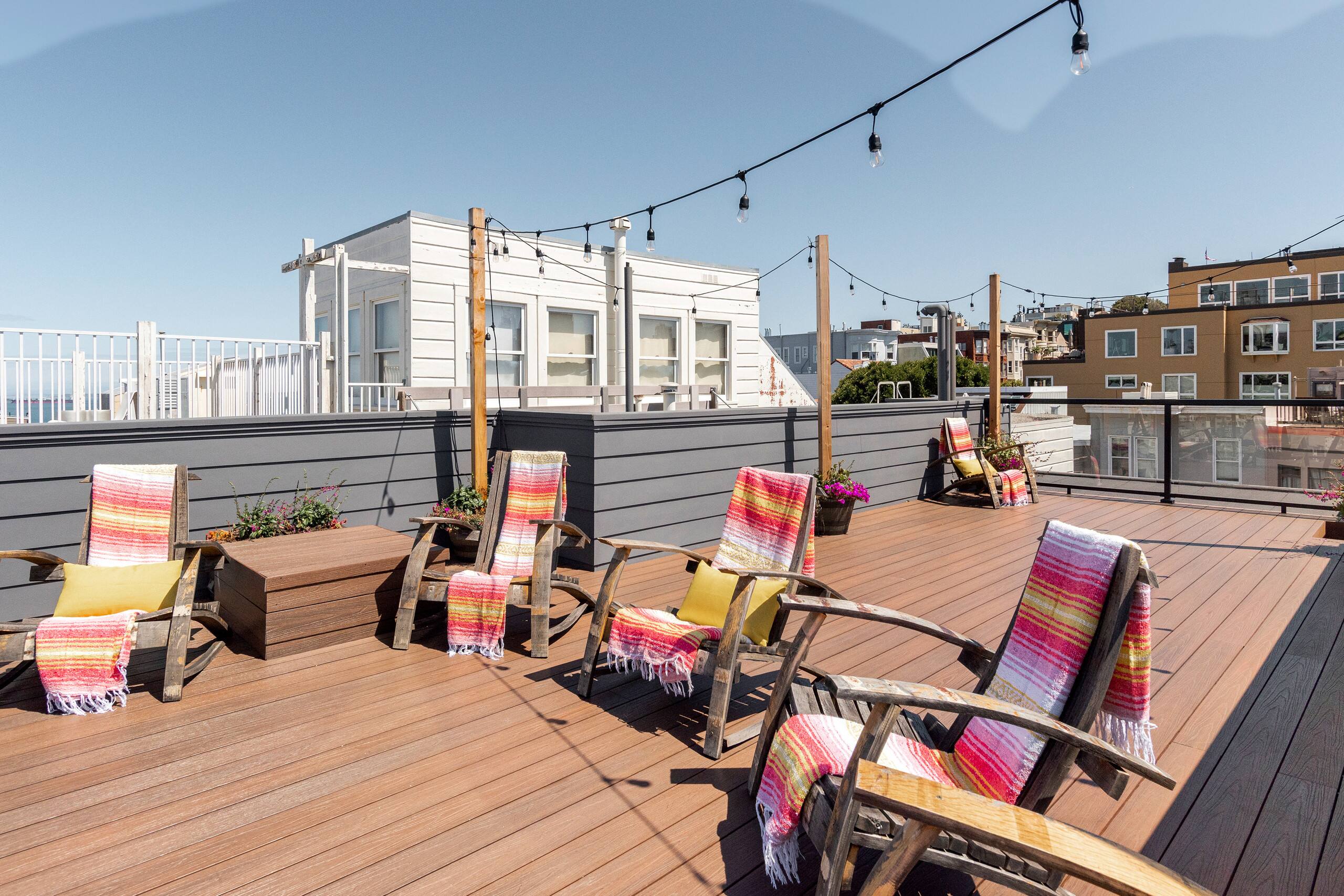 Home in San Francisco · ★4.95 · 2 bedrooms · 2 beds · 3.5 baths - Image 75